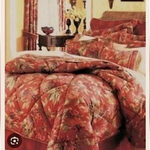 ⚜️ CROSCILL "SERENA RED"FLORAL 96 X 96 EUC COMFORTER Peonies  Hydrangeas